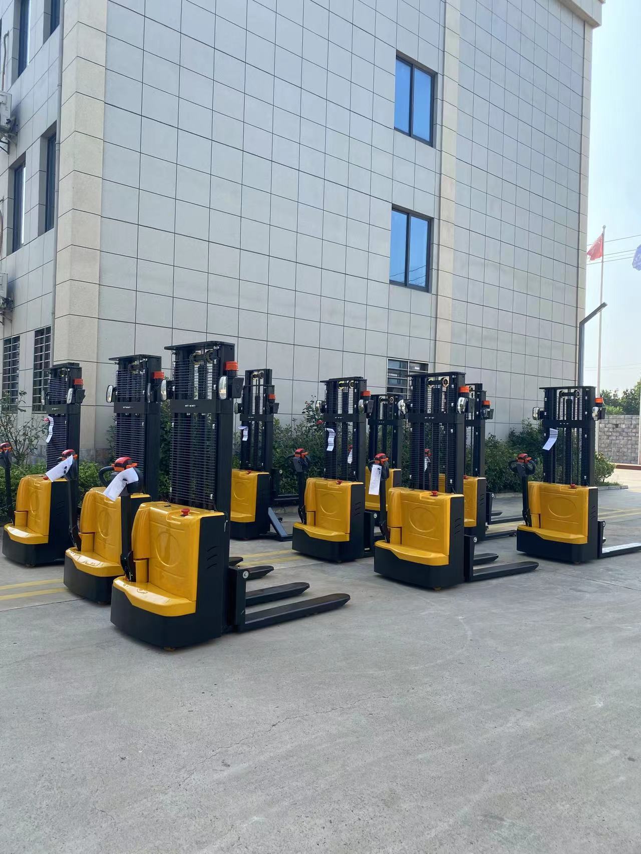 1500kg Walkie Electric Stacker Forklift with 1-5m Lift Height